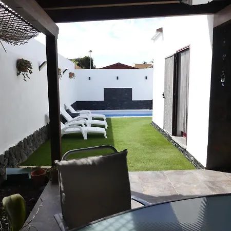 Sunny Paradise, Heater Pool فيلة كوراليهو