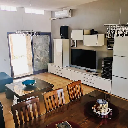 Sunny Paradise, Heater Pool فيلة كوراليهو